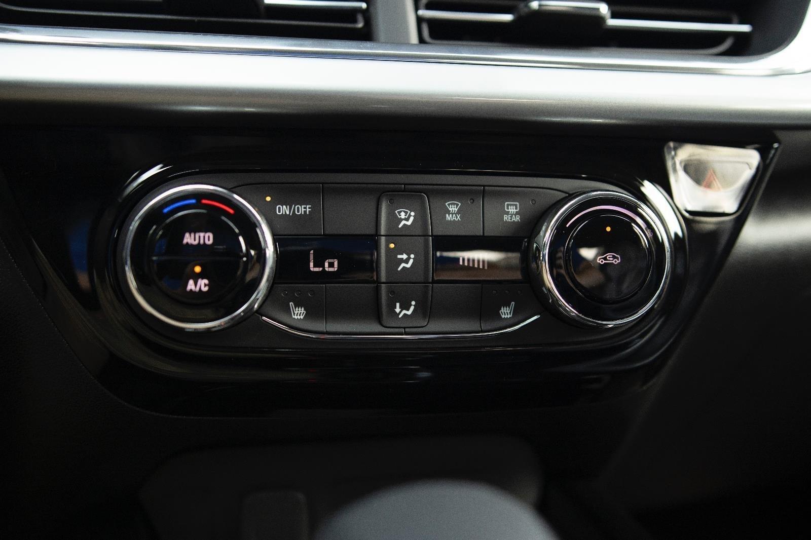 2025 Chevrolet Trax LT photo 11