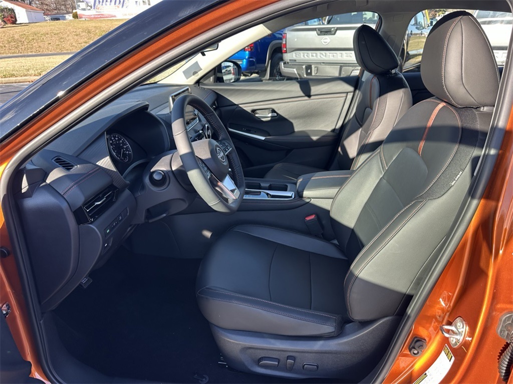 2025 Nissan Sentra SR photo 12