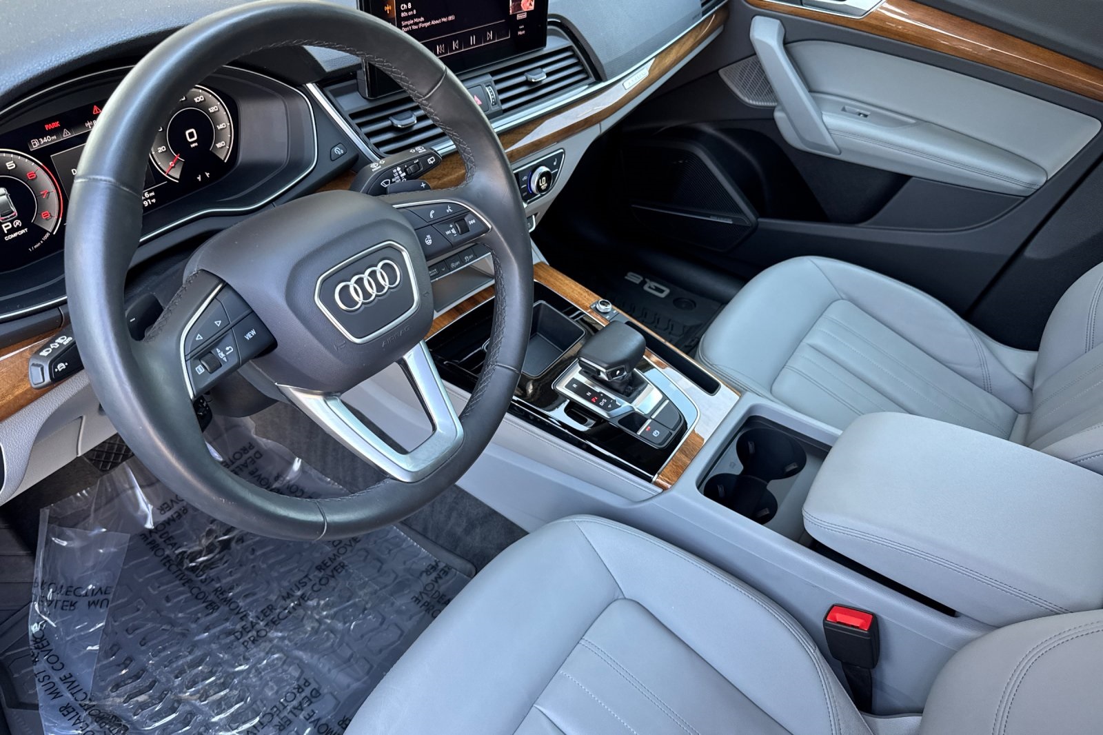 2024 Audi Q5 40 Premium Plus photo 9