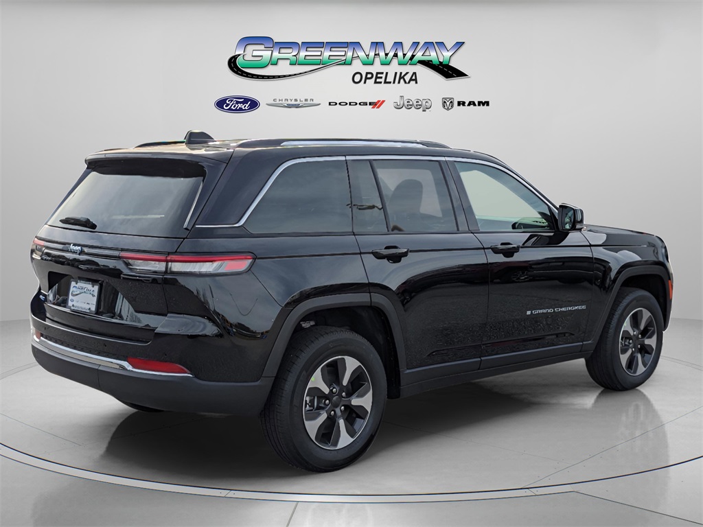 2024 Jeep Cherokee Limited 4xe photo 4