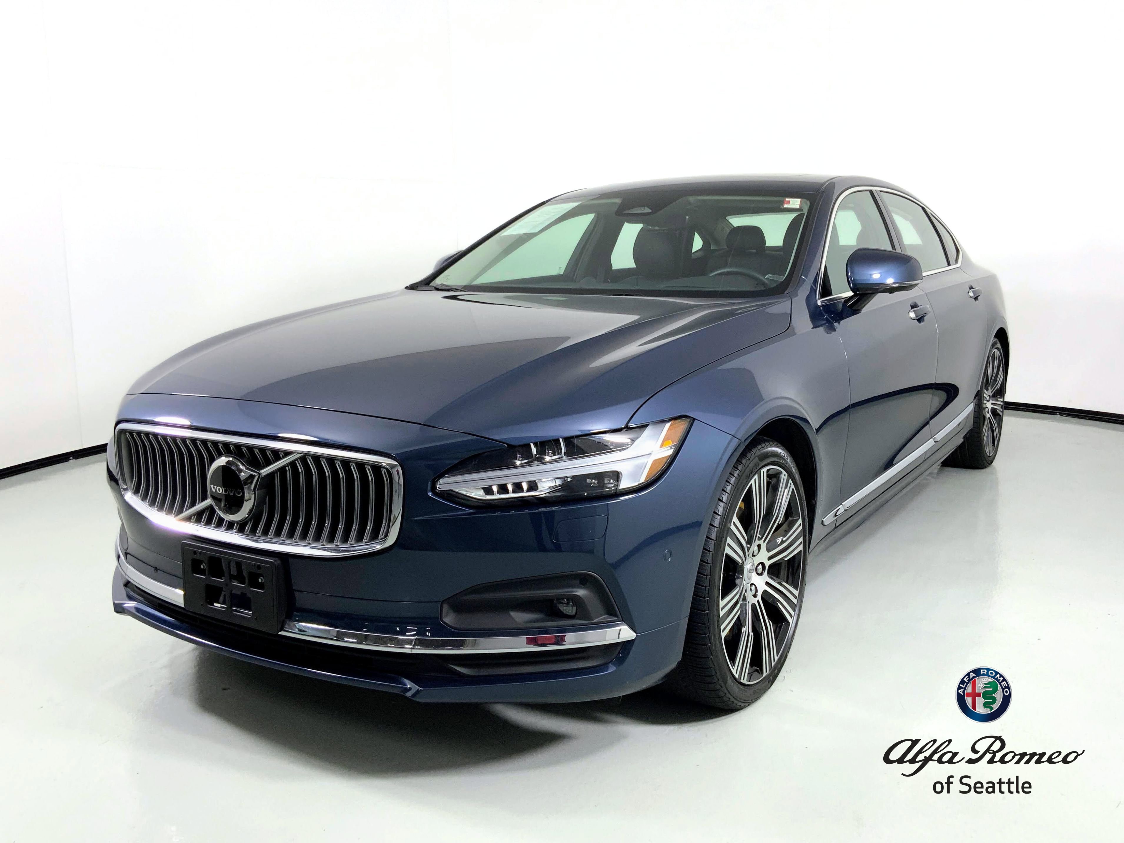 2022 Volvo S90