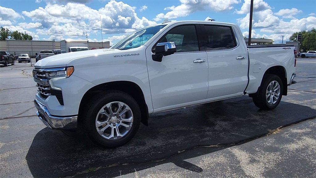 2024 Chevrolet Silverado 1500 LTZ photo 4