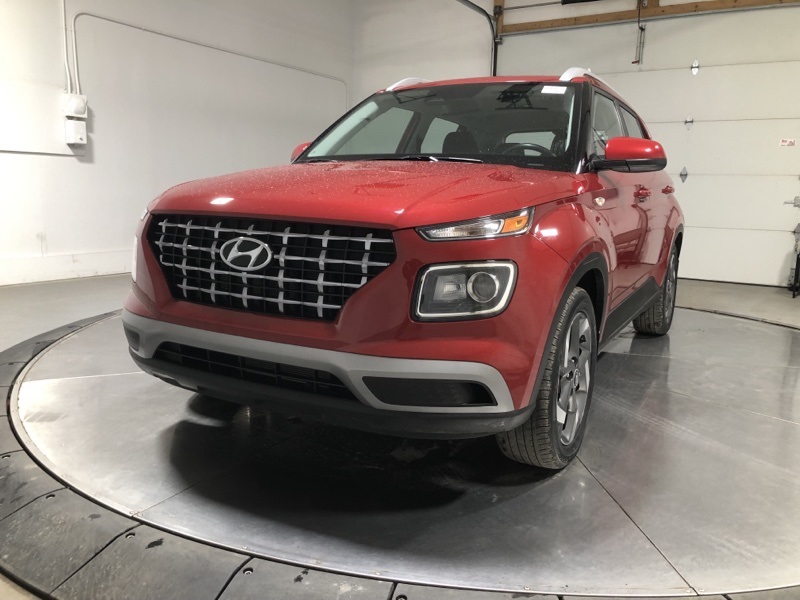 2023 Hyundai Venue SEL photo 3