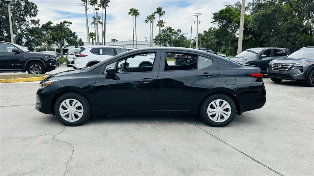 2025 Nissan Versa S photo 4