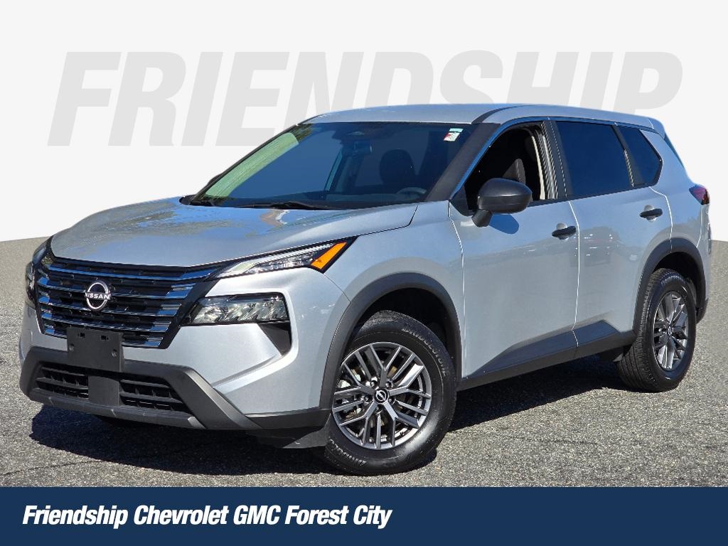 2024 Nissan Rogue S's photo