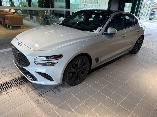 2022 GENESIS G70 Standard's photo