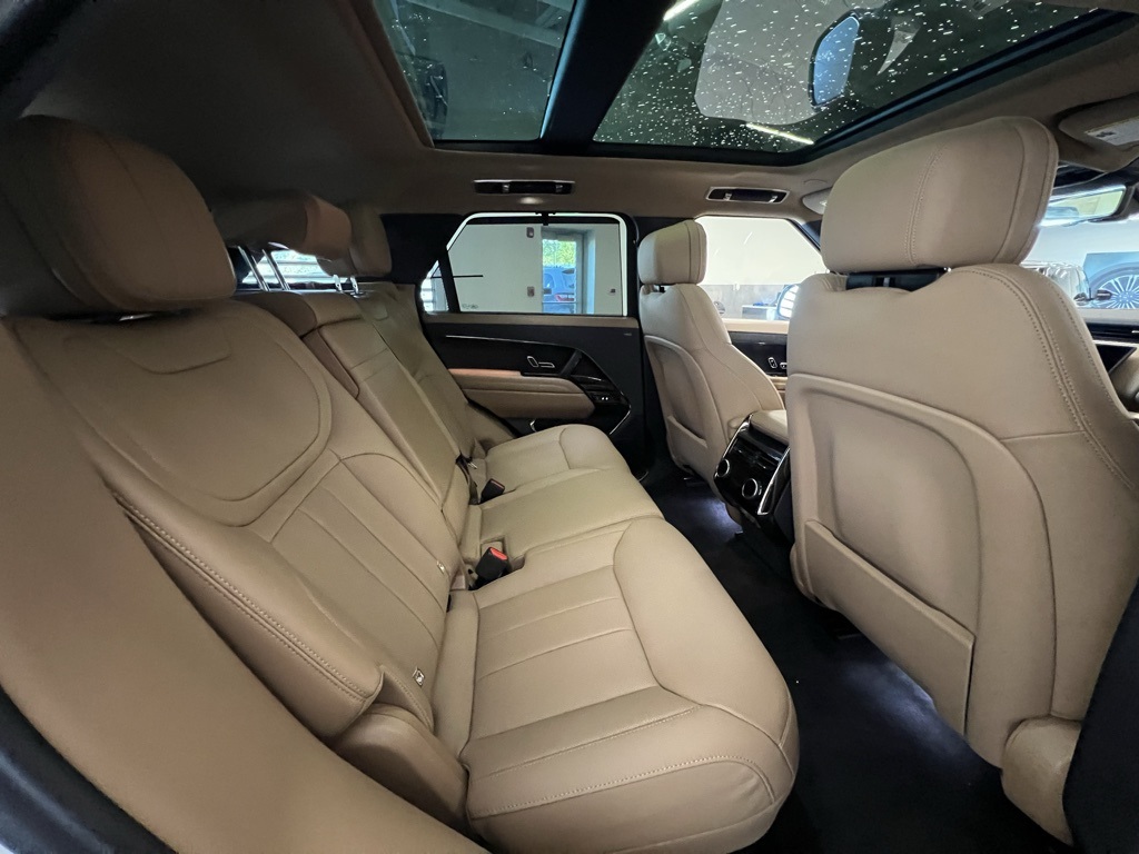 2025 Land Rover Range Rover Sport SE photo 25