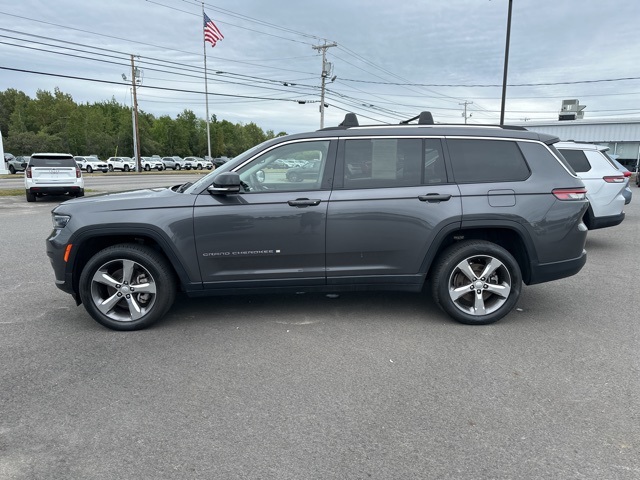 2021 Jeep Grand Cherokee Limited photo 2