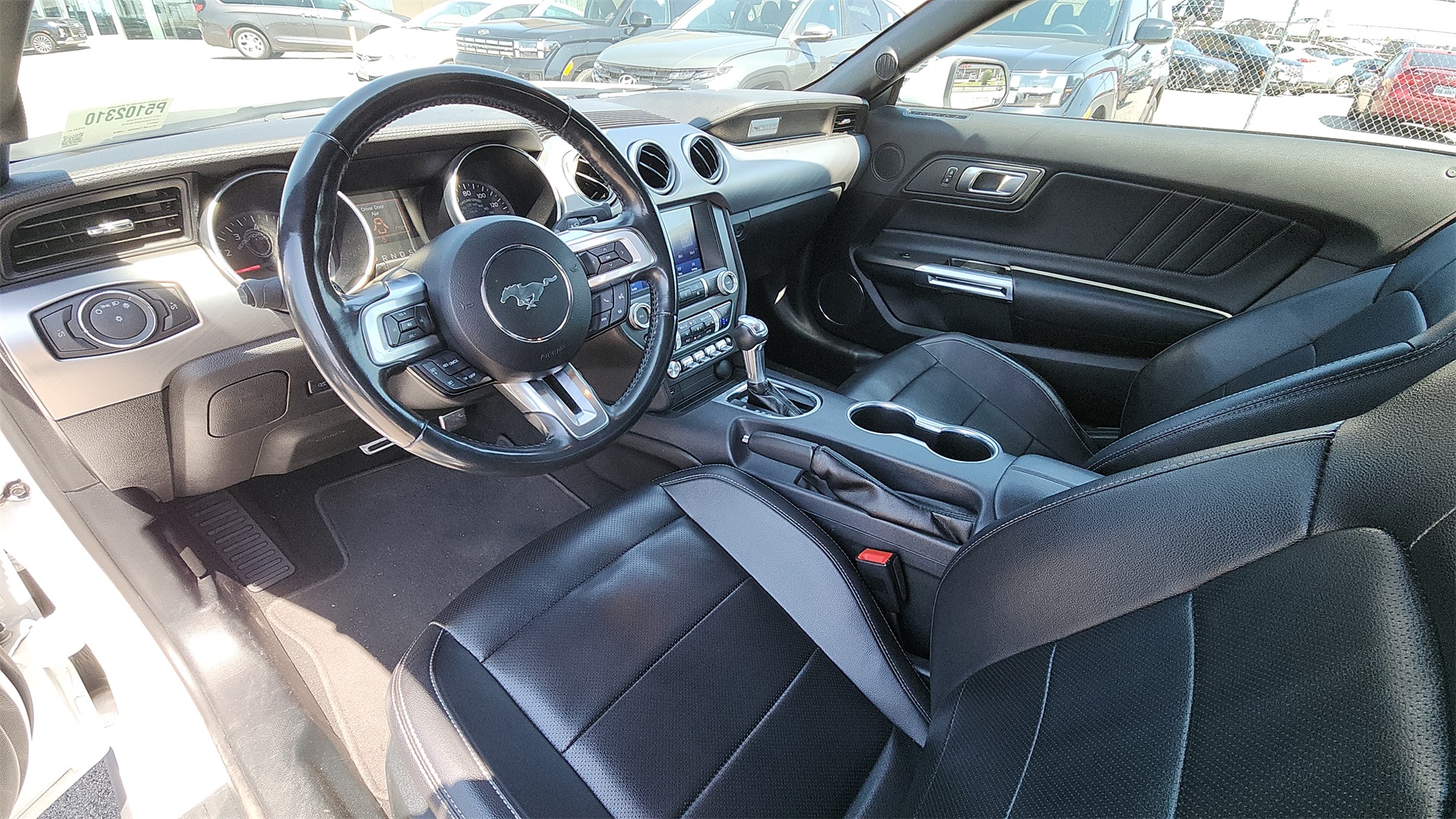 2023 Ford Mustang EcoBoost Premium photo 9