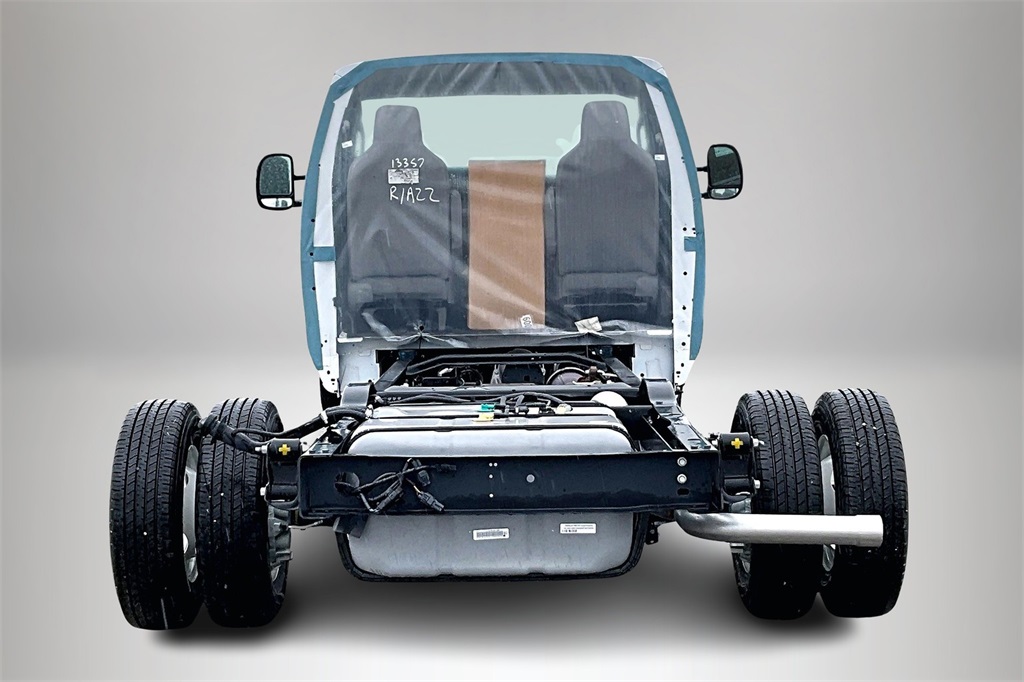 2025 Ford E-450 Super Duty photo 3