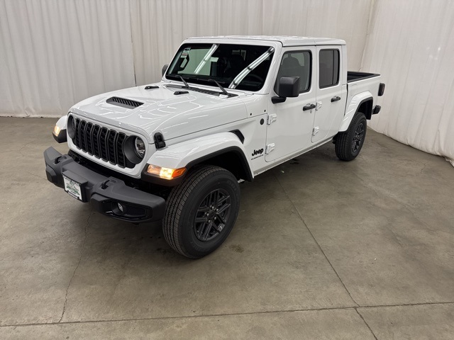 2025 Jeep Gladiator Sport S photo 2