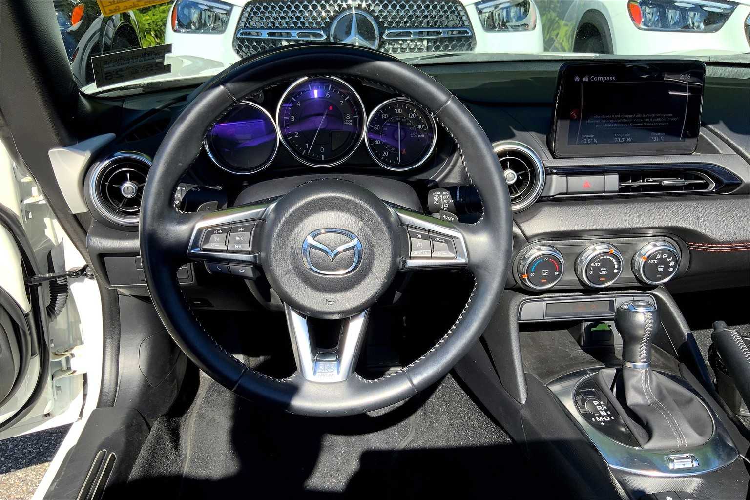 2022 Mazda MX-5 Miata Miata Grand Touring photo 5