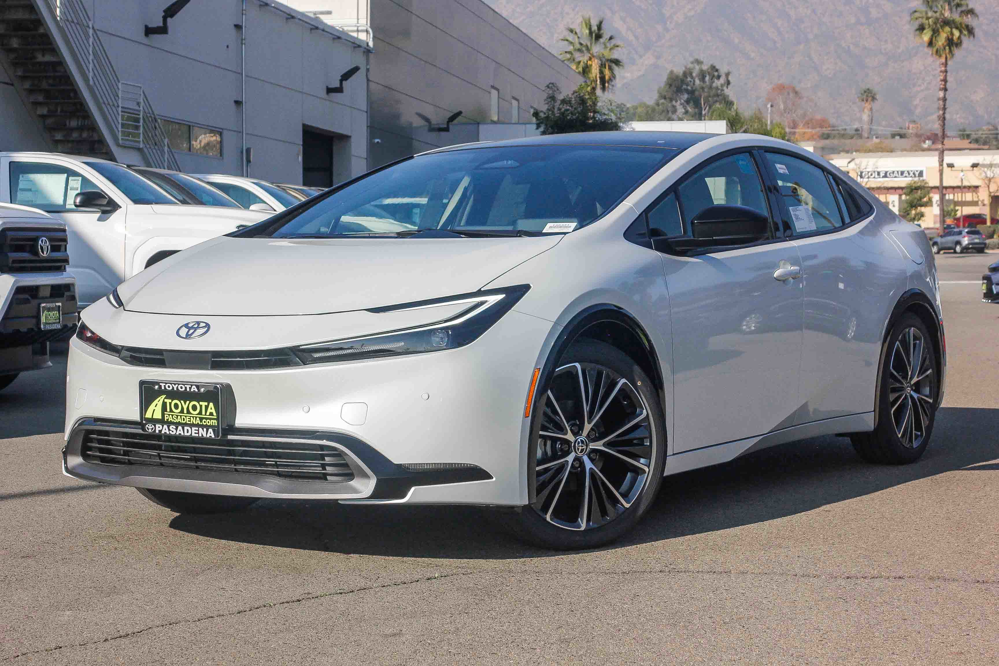 2026 Toyota Prius XLE's photo