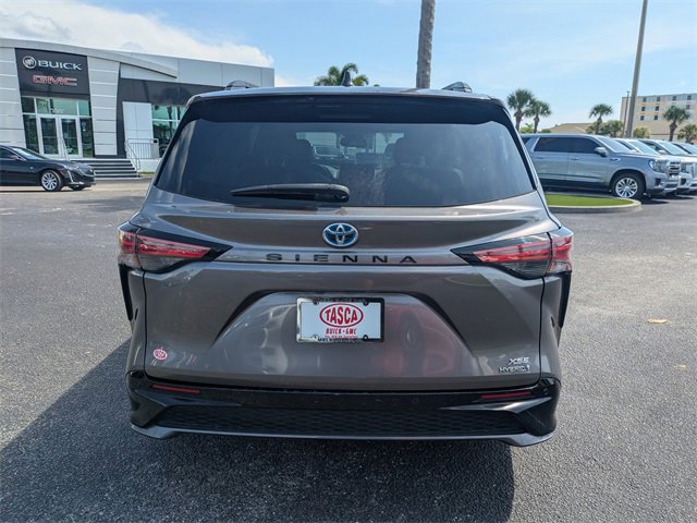 2022 Toyota Sienna XSE photo 4