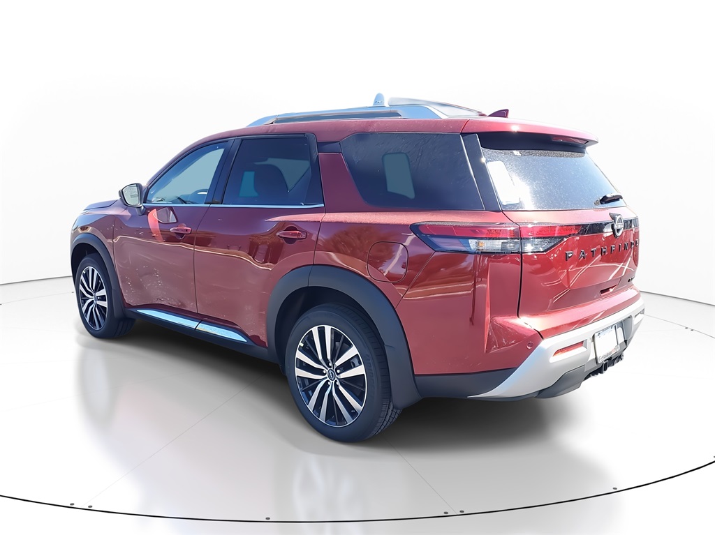 2025 Nissan Pathfinder Platinum photo 5