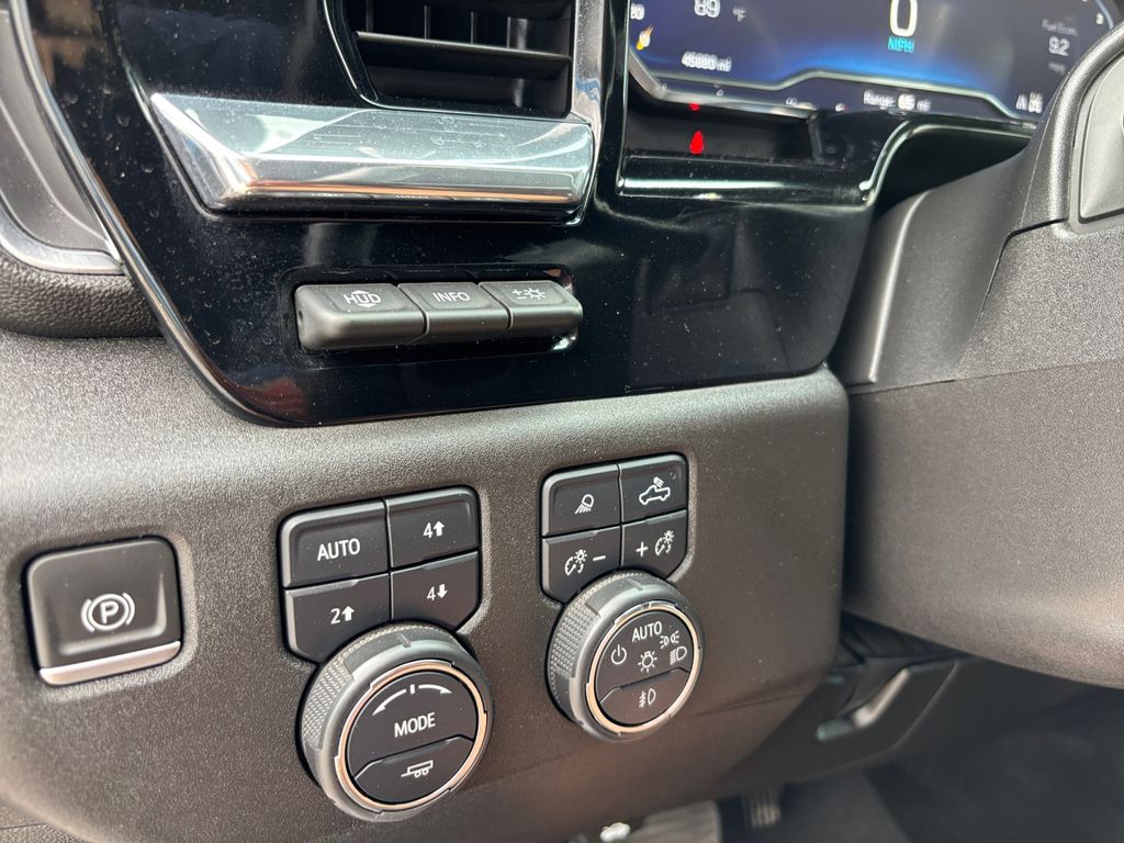2024 Chevrolet Silverado 2500HD High Country photo 26