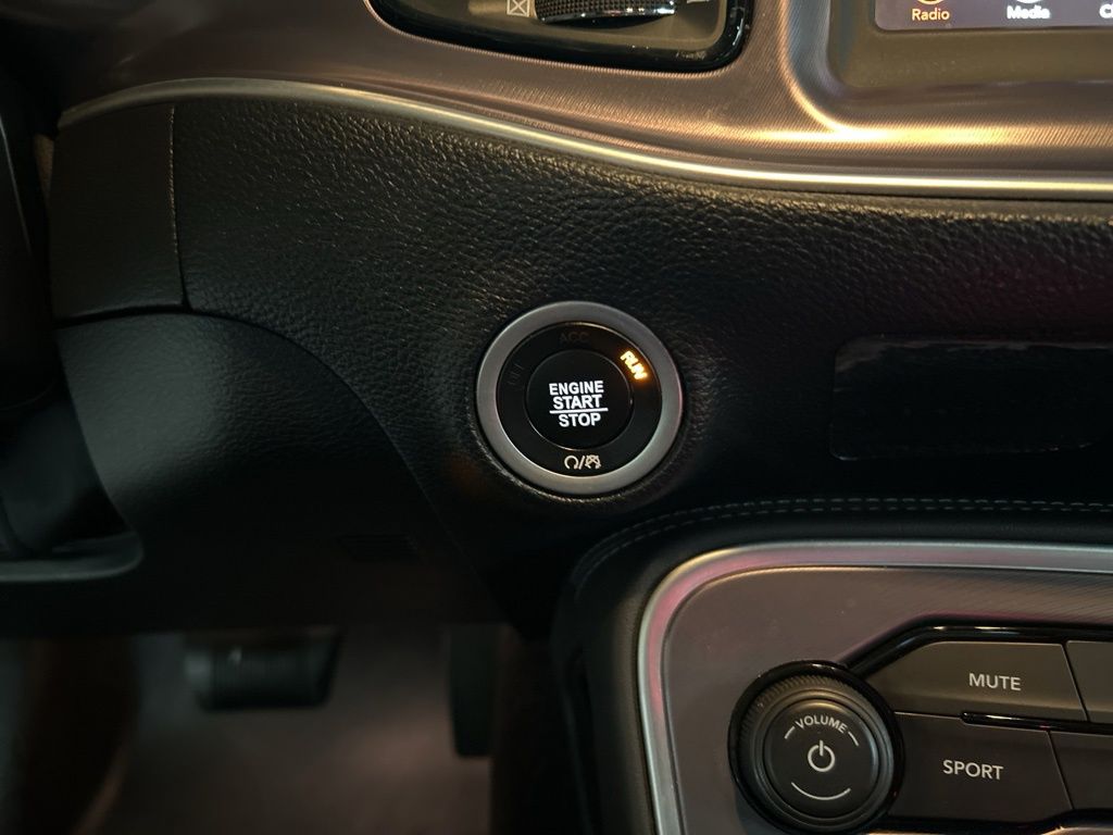 2019 Dodge Challenger GT photo 33