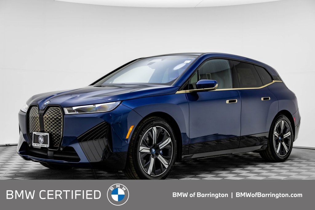 Used 2023 BMW iX Base with VIN WB533CF01PCM03017 for sale in Barrington, IL