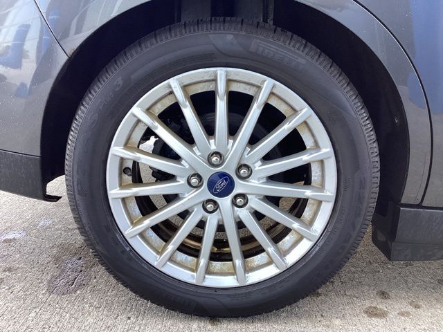 2016 Ford C-Max Hybrid SEL photo 7