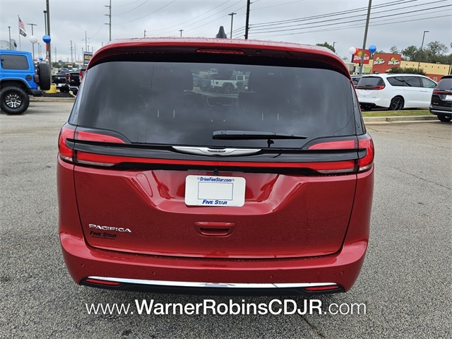 2026 Chrysler Pacifica photo 9