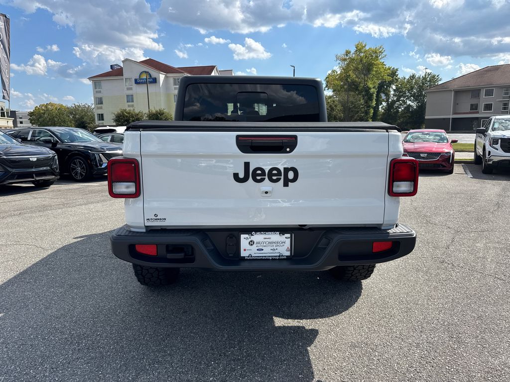 2024 Jeep Gladiator Sport photo 4