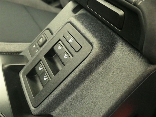 2025 Ford Bronco Base photo 17