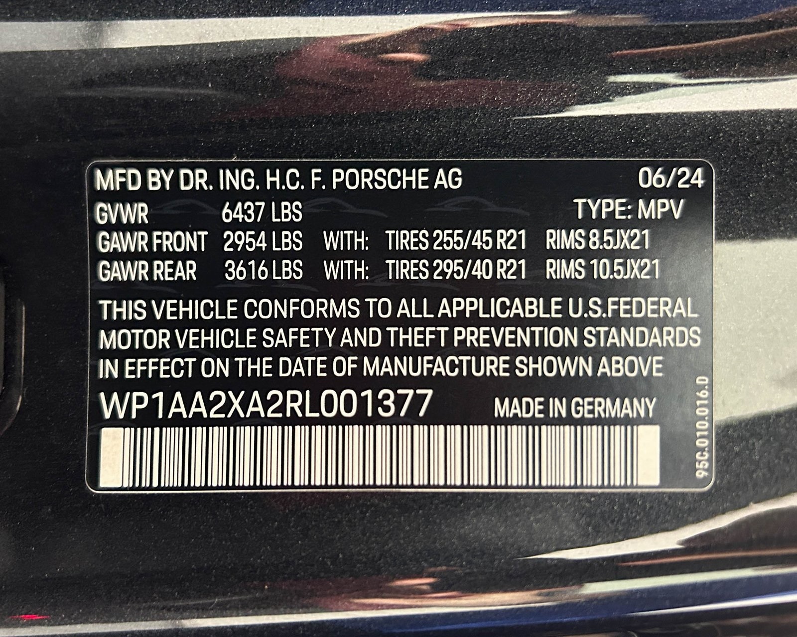 2024 Porsche Macan Electric 4 photo 30
