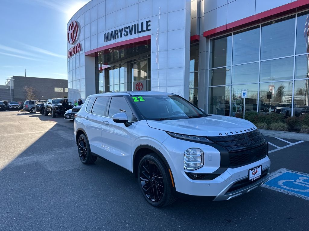 2022 Mitsubishi Outlander SE