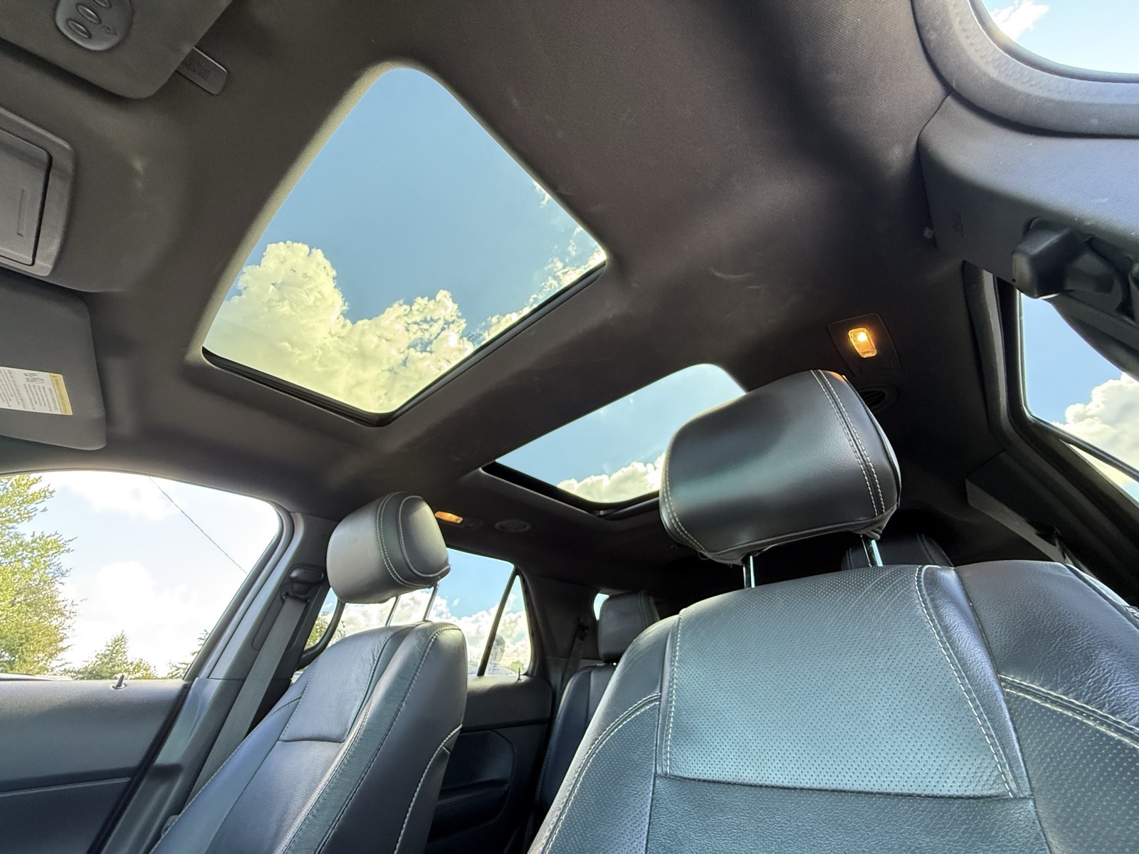 2015 Ford Explorer Sport photo 3