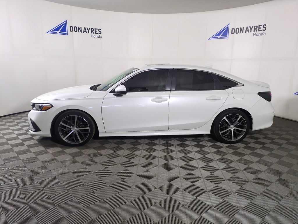 2023 Honda Civic Touring photo 2