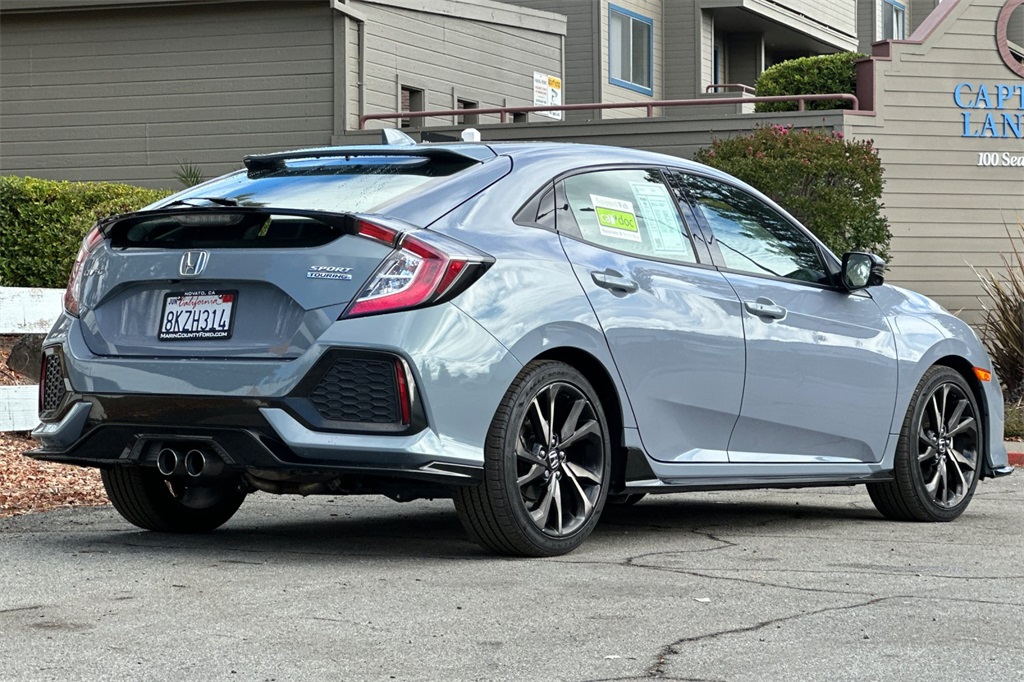 2019 Honda Civic Sport Touring photo 2
