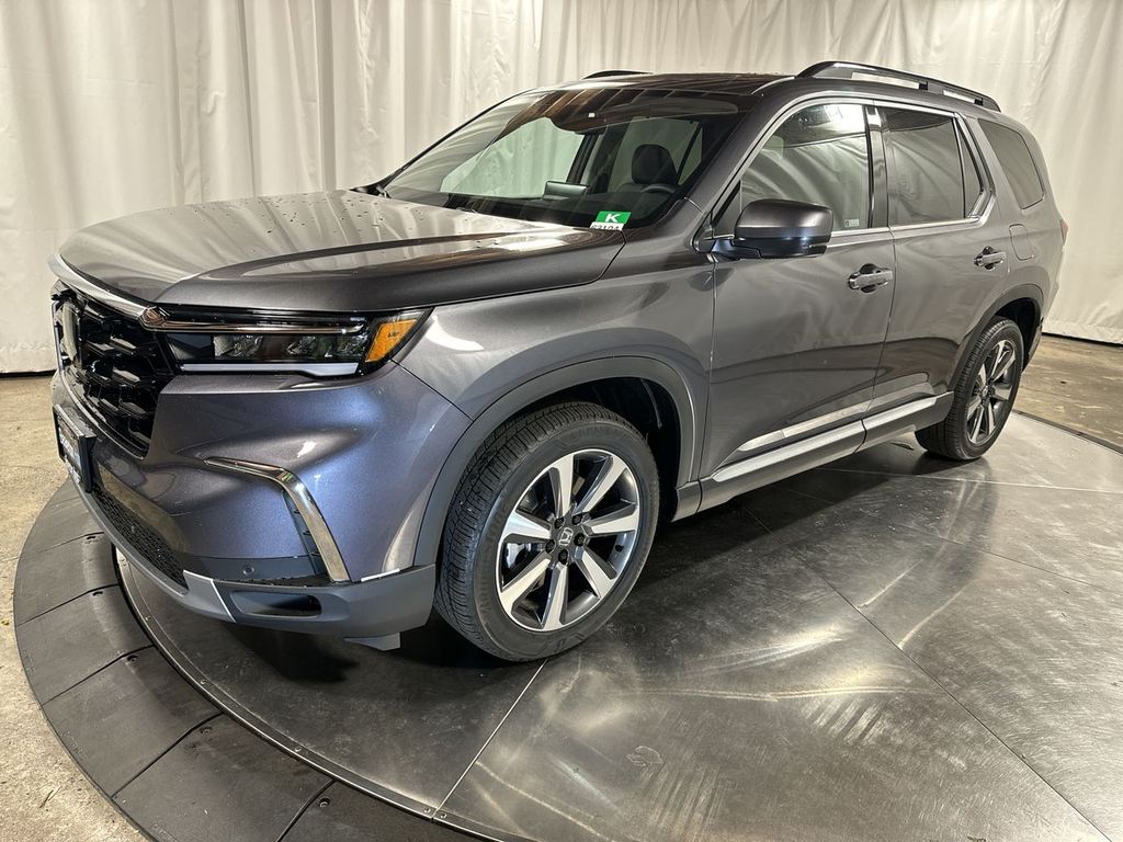 2025 Honda Pilot Touring's photo