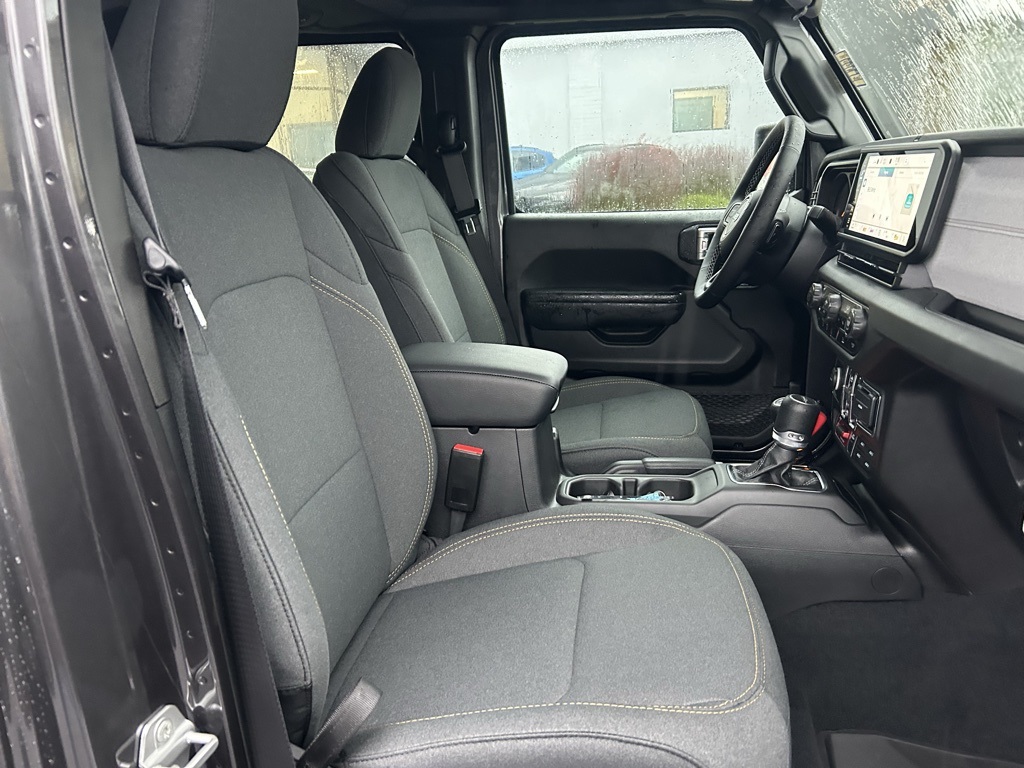 2025 Jeep Gladiator Willys photo 27