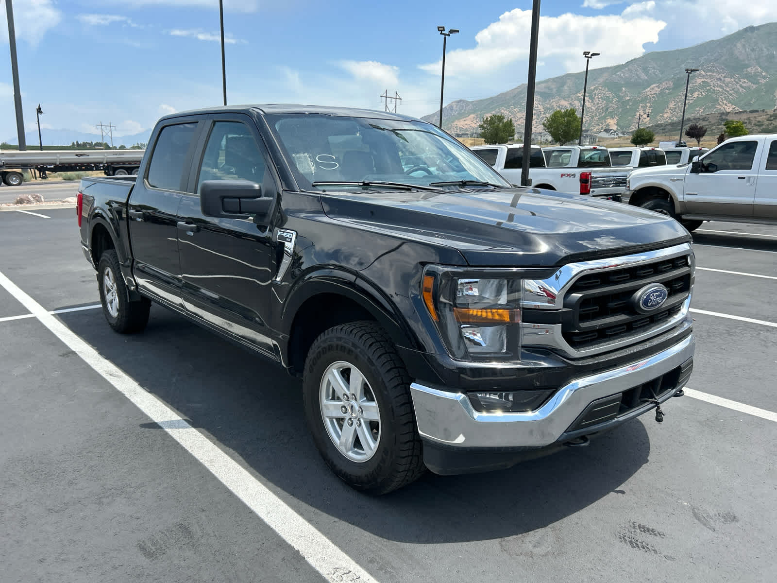 2023 Ford F-150 XLT photo 2