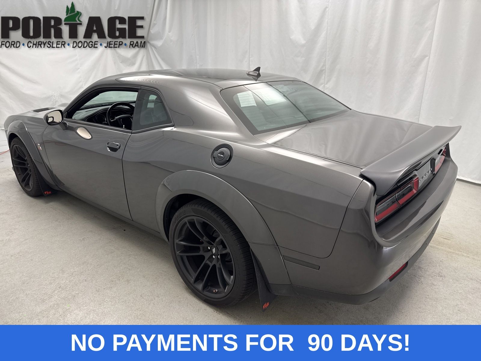 2022 Dodge Challenger R/T Scat Pack Widebody photo 4