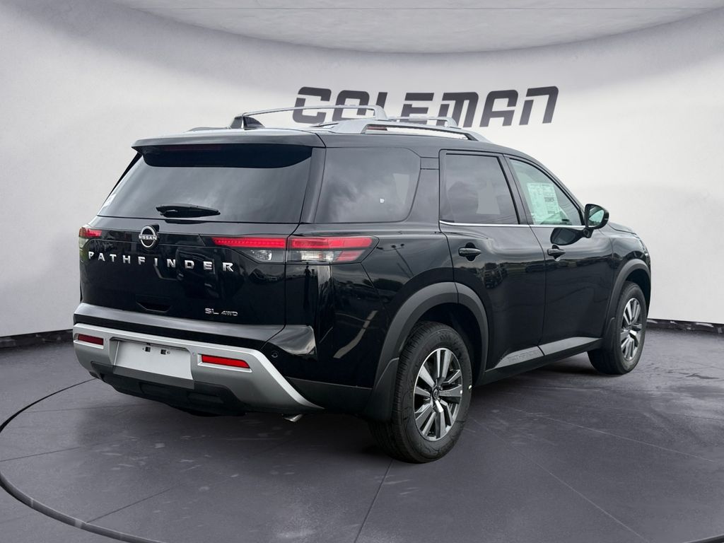 2025 Nissan Pathfinder SL photo 4