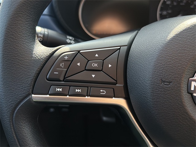 2025 Nissan Versa 1.6 SV photo 19