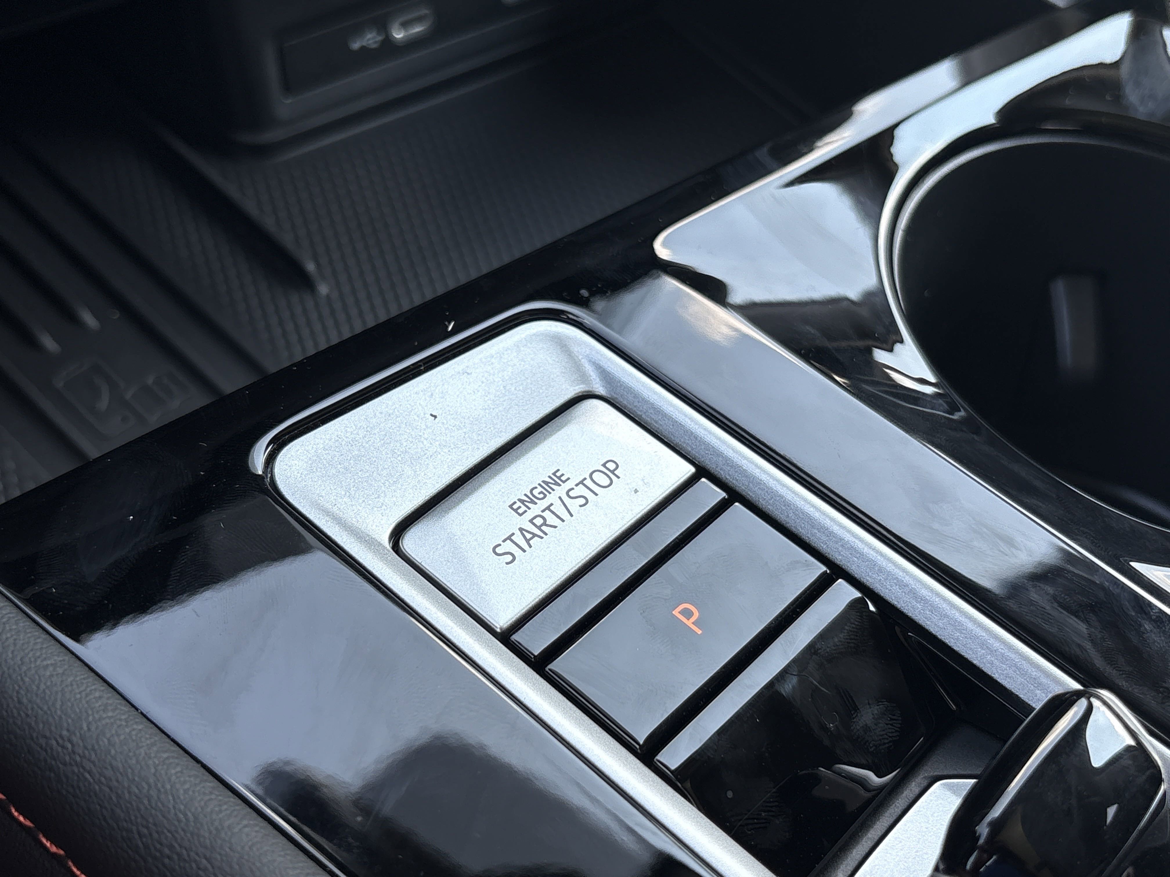 2025 Volkswagen Atlas Peak Edition SE photo 6