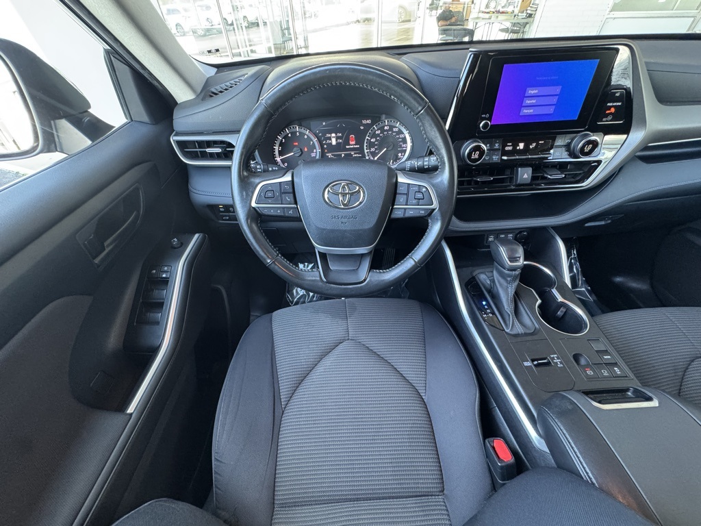 2023 Toyota Highlander L photo 15