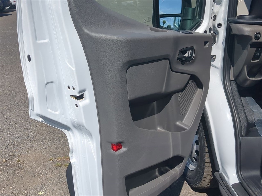 2025 Ford Transit photo 9