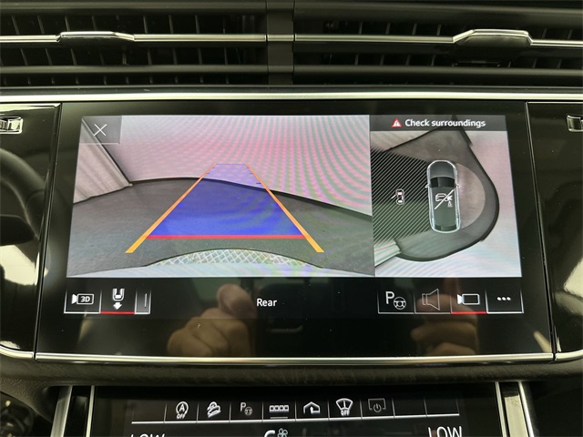 2023 Audi Q8 55 Prestige photo 9