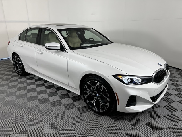 2026 BMW 3 Series 330i's photo