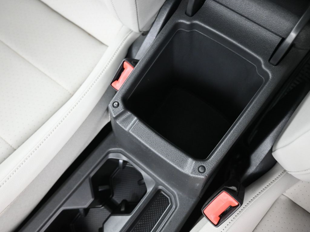 2019 Volkswagen Tiguan SEL photo 9