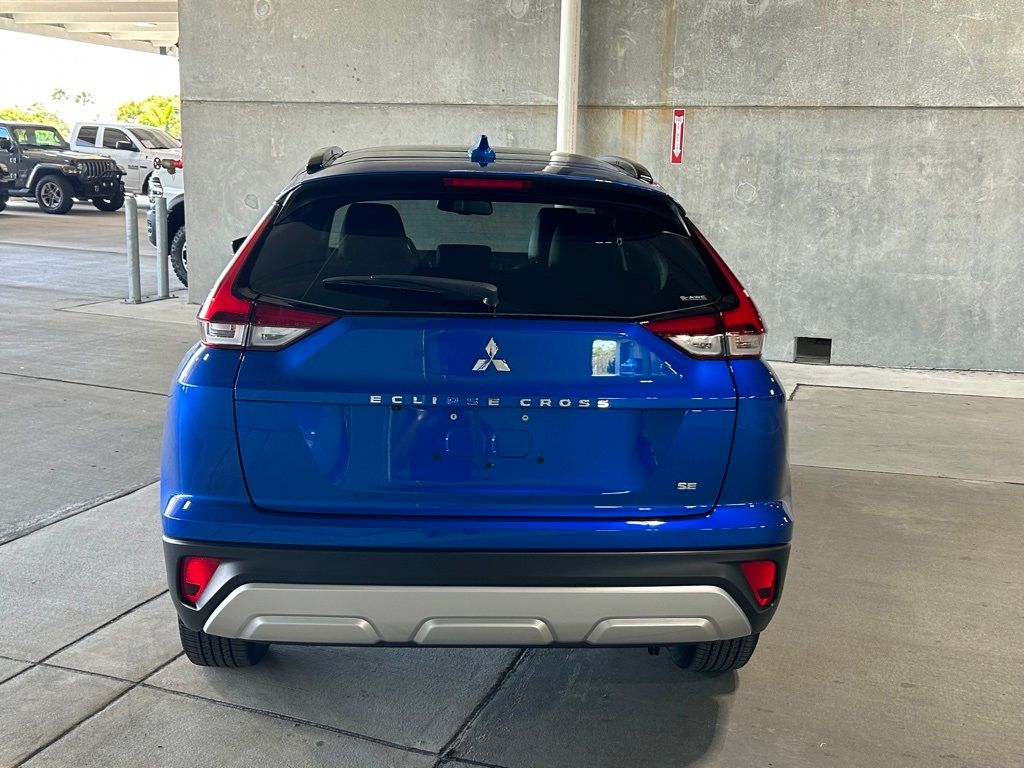 2024 Mitsubishi Eclipse Cross SE photo 4