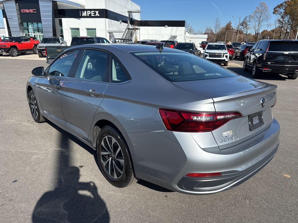 2024 Volkswagen Jetta 1.5T S photo 2