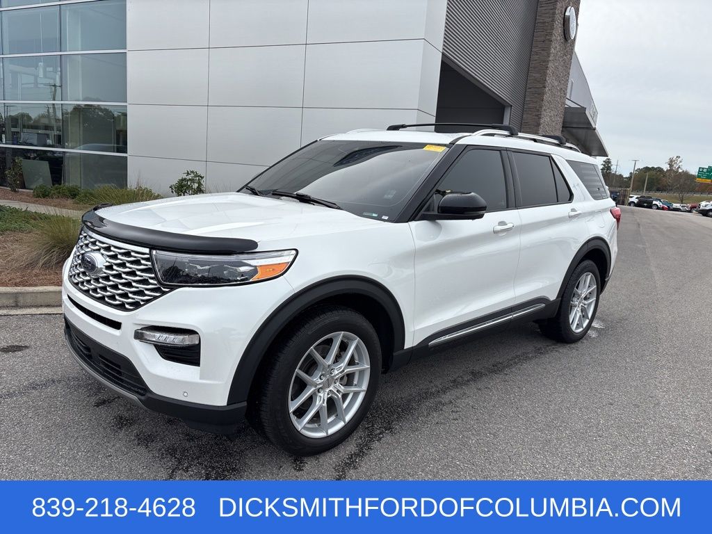 2022 Ford Explorer Platinum's photo