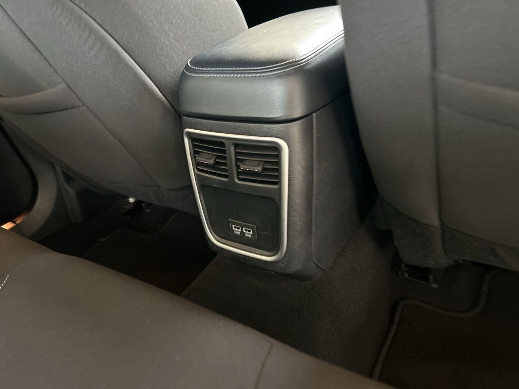 2023 Dodge Charger SXT photo 23