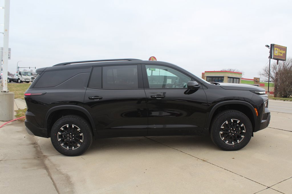 2026 Chevrolet Traverse Z71 photo 2