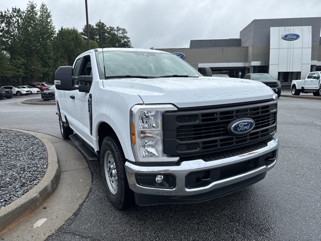 2026 Ford F-250 XL photo 3