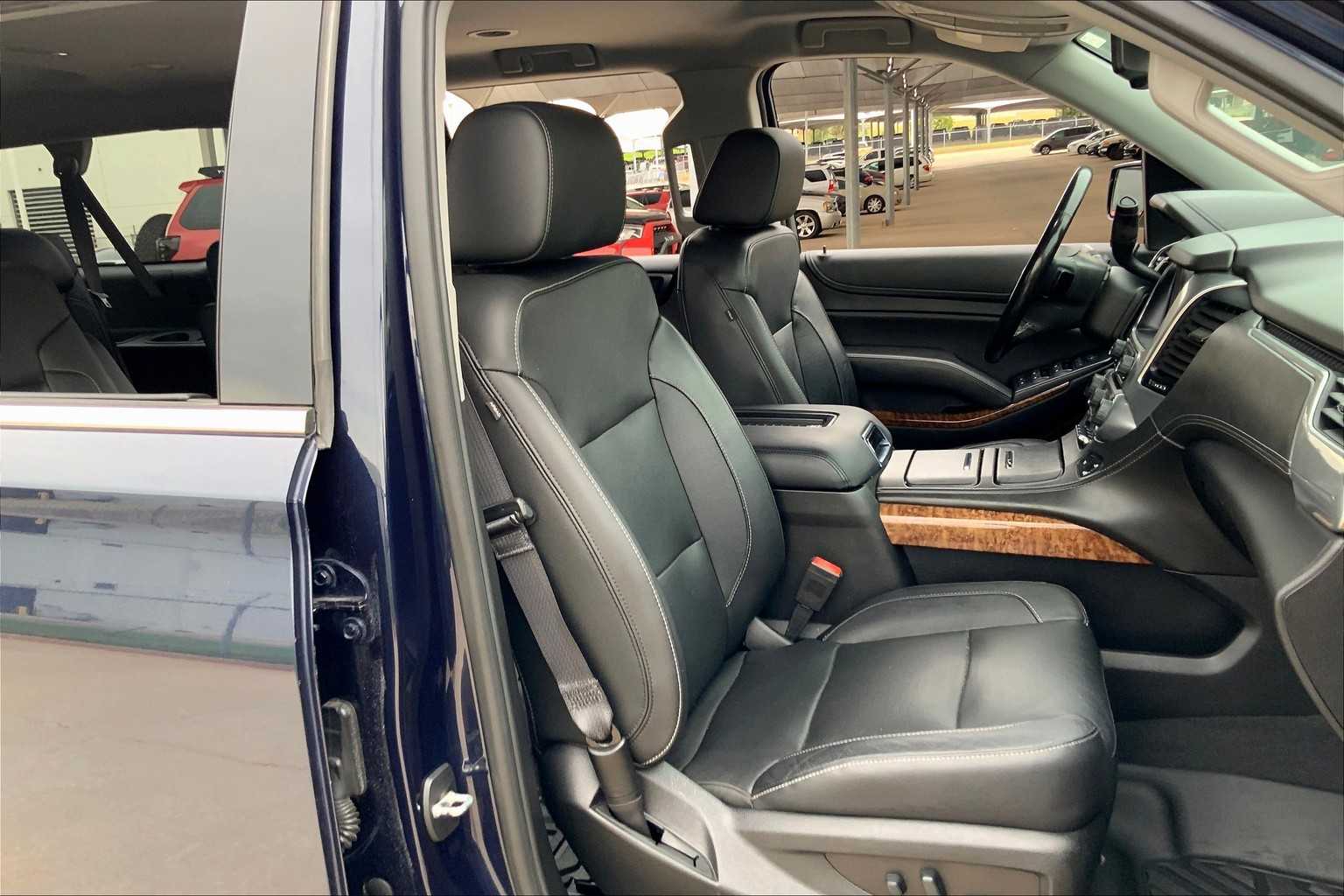 2020 Chevrolet Suburban Premier photo 8